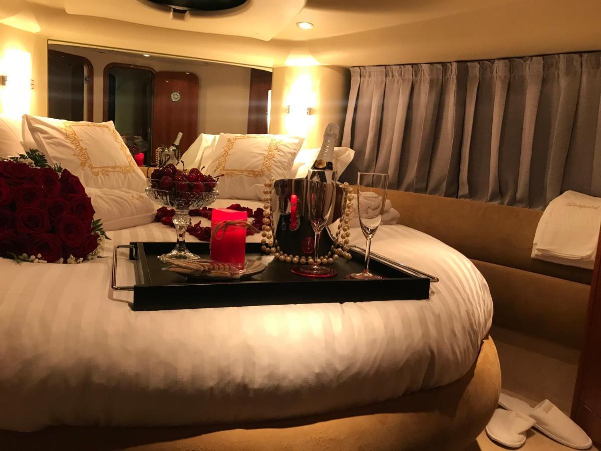 Porto Private Yacht- Accommodation Douro River Zewnętrze zdjęcie