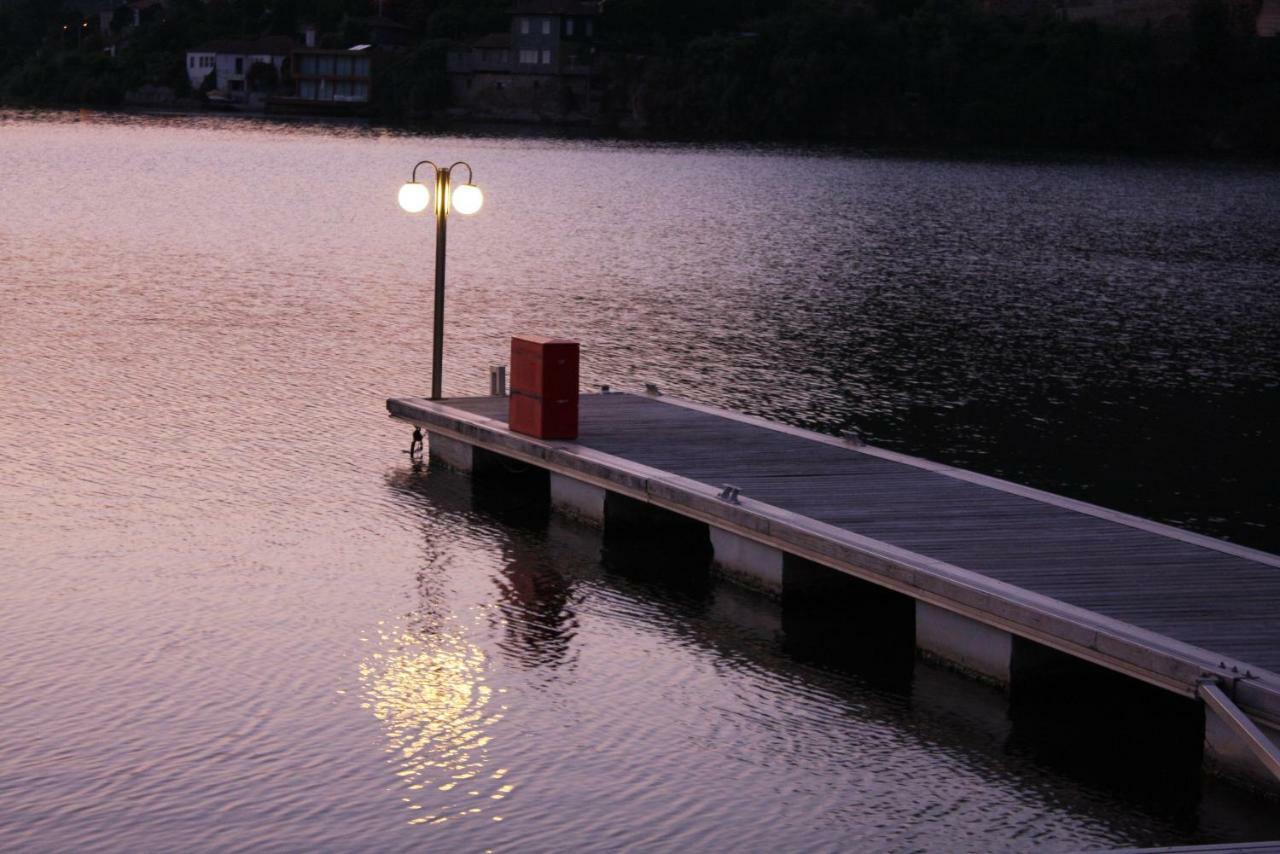 Porto Private Yacht- Accommodation Douro River Zewnętrze zdjęcie